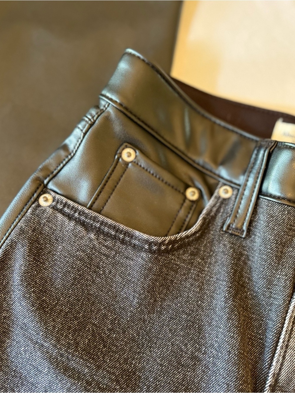 Abercrombie & Fitch Women’s ankle straight black Leather-Trim Jeans. Size 24 - Picture 7 of 9